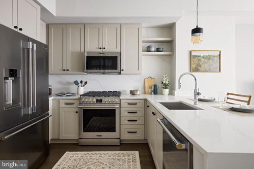 8015 Old Georgetown Rd, BETHESDA, MD, 20814-2426 | Card Image