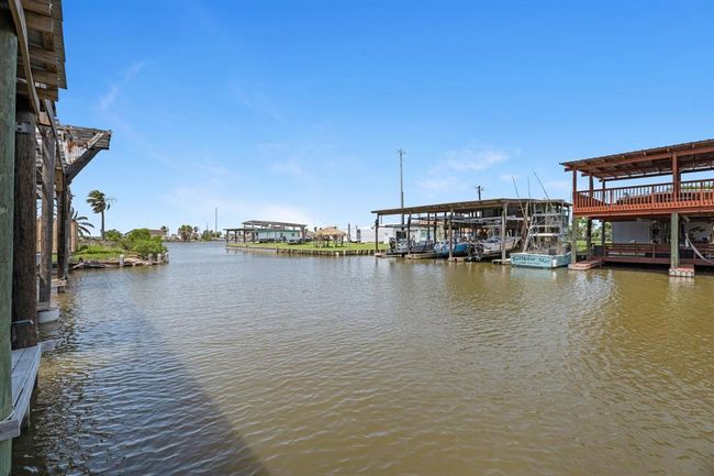 518 Marine Way, House other with 2 bedrooms, 2 bathrooms and 1 parking in Freeport TX | Image 4