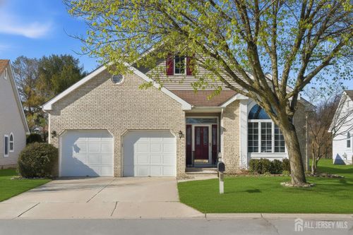 8 Westminster Dr, Monroe, NJ, 08831-1982 | Card Image