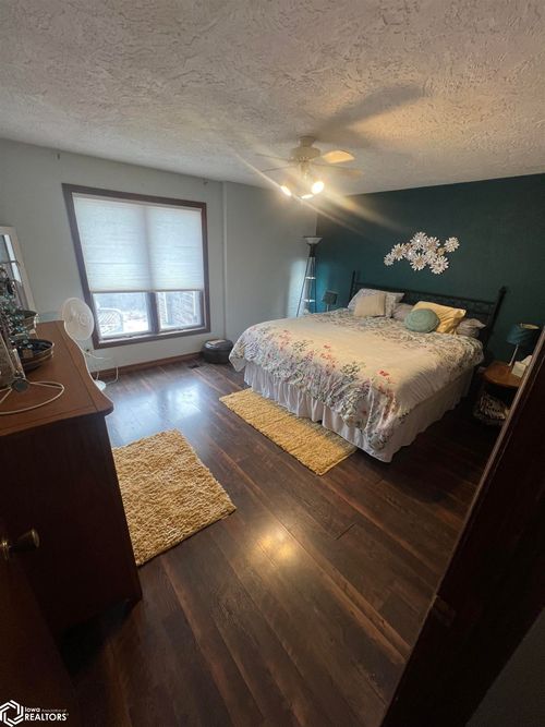14421 60th Street, Ottumwa, IA, 52501 | Card Image
