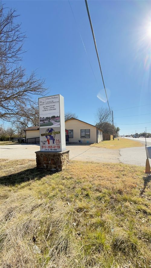 11910 FM 1660 S Fm 1660, Hutto, TX, 78634 | Card Image