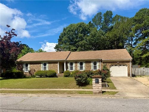 2744 Horseshoe Dr, Chesapeake, VA, 23322-3007 | Card Image