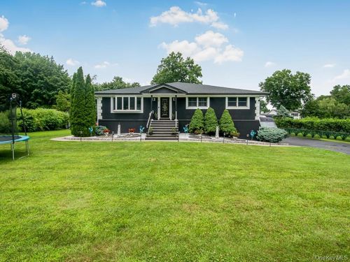 3 Quaker Rd, New City, NY, 10956-1423 | Card Image
