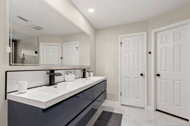 2607 Whisper Dove St, House other with 5 bedrooms, 4 bathrooms and null parking in San Antonio TX | Image 25