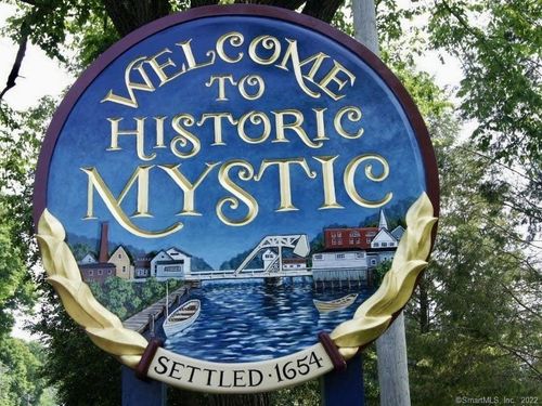 17 Heather Glen Ln, Mystic, CT, 06355-1153 | Card Image