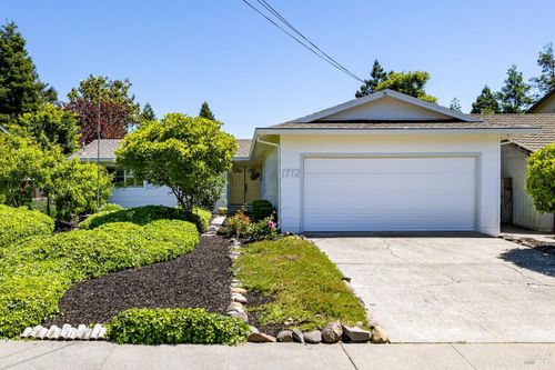 1712 Weaverly Dr, Petaluma, CA, 94954-3732 | Card Image