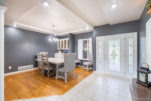 4204 Pavilion Ct, Fenton, MI, 48430-9169 | Card Image