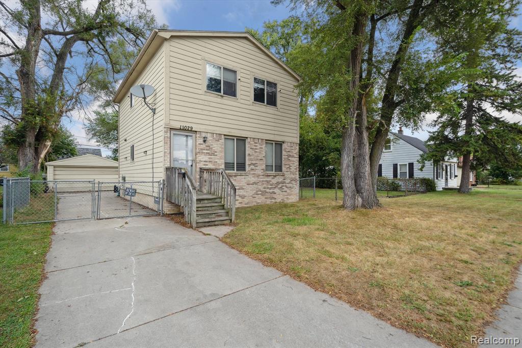 Hudson Ave, Warren, MI 48089