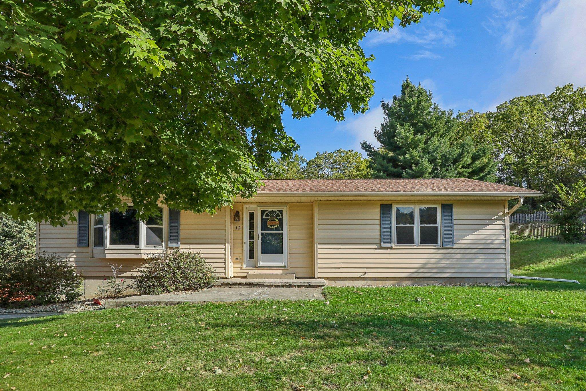 Appleby Cir, Mazomanie, WI 53560