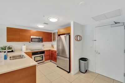 511 - 3250 Ne 1st Ave, Condo with 1 bedrooms, 1 bathrooms and null parking in Miami FL | Image 3