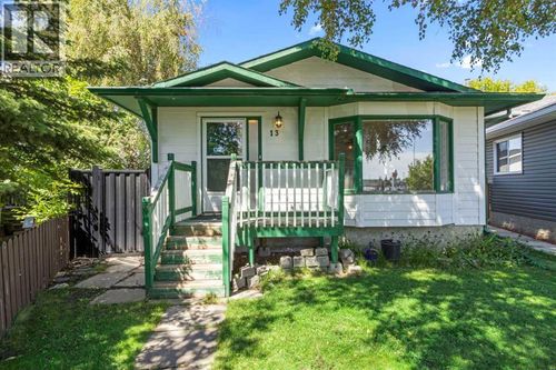 13 Martingrove Crt Ne, Calgary, AB, T3J2S3 | Card Image