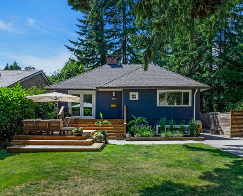 2433 Philip Ave, North Vancouver, BC, V7P2W7 | Card Image