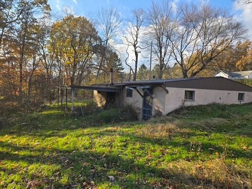 1015 Kiester Rd, Slippery Rock, PA, 16057 | Card Image