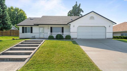 1714 S Kent, Kennewick, WA, 99337 | Card Image