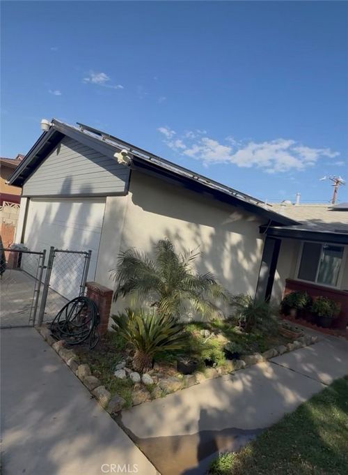 19236 Stroh Ave, Corona, CA, 92881-3831 | Card Image