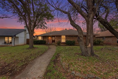 1830 Hillcroft Dr, Duncanville, TX, 75137-4541 | Card Image