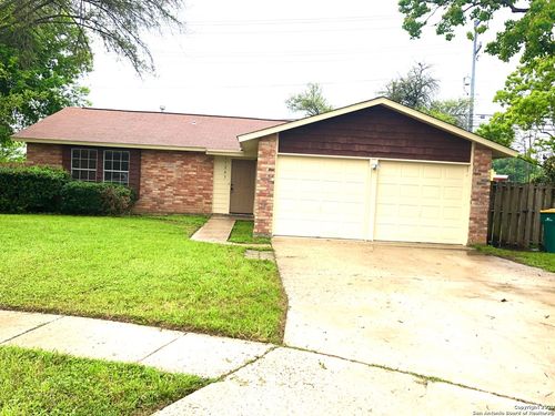 11205 Champion Oak, Live Oak, TX, 78233-3004 | Card Image