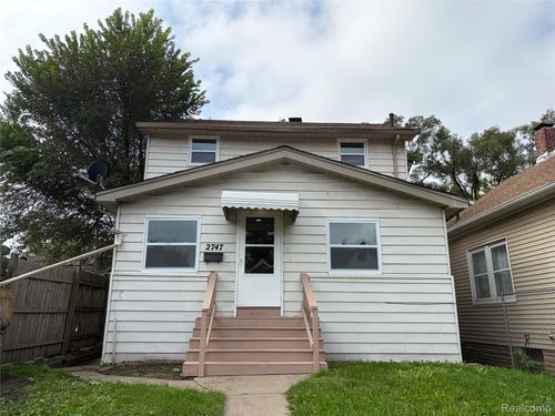 2747 Inglis St, Detroit, MI, 48209-1058 | Card Image