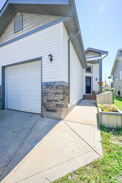 11217 69 Ave, Grande Prairie, AB, T8W0E1 | Card Image