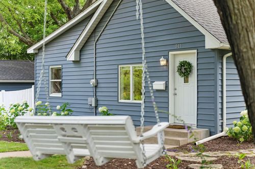 511 Aspen St W, Stillwater, MN, 55082-4411 | Card Image