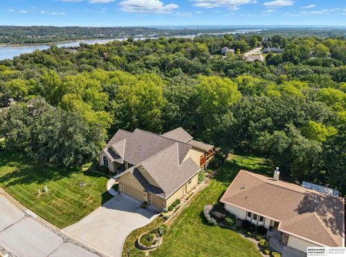 19719 Sterling Ct, Plattsmouth, NE, 68048-8883 | Card Image