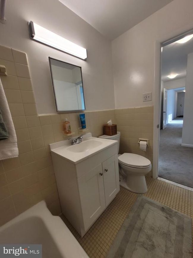APT-201 - 10607 Kenilworth Ave, Condo with 2 bedrooms, 1 bathrooms and null parking in BETHESDA MD | Image 16