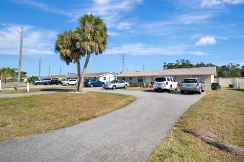 2131 Forked Creek Dr, ENGLEWOOD, FL, 34223-1709 | Card Image