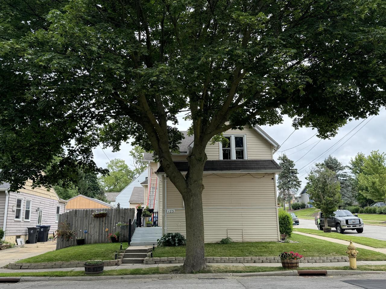 Washington Ave, Waukesha, WI 53188