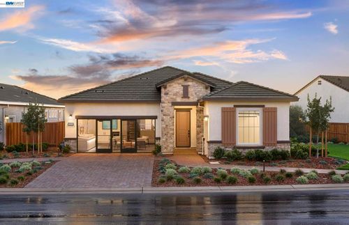 3498 Bradbury Ave, Lathrop, CA, 95330-7228 | Card Image