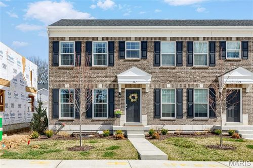 324 Fall Harvest Pkwy, Wentzville, MO, 63385-6026 | Card Image