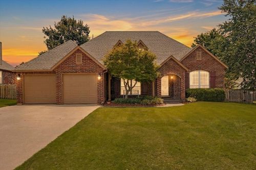 1109 W Granger St, Broken Arrow, OK, 74012-0729 | Card Image