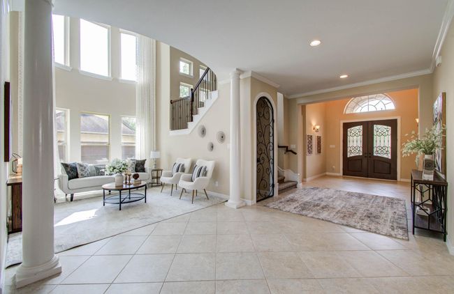 5719 Avon Landing Ln, House other with 5 bedrooms, 6 bathrooms and 3 parking in Sugar Land TX | Image 4