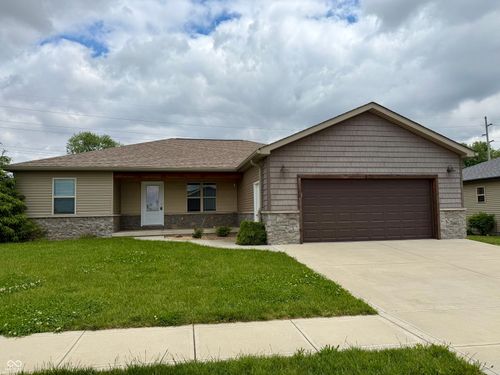 1904 N Oakmont Ave, Greensburg, IN, 47240-6289 | Card Image