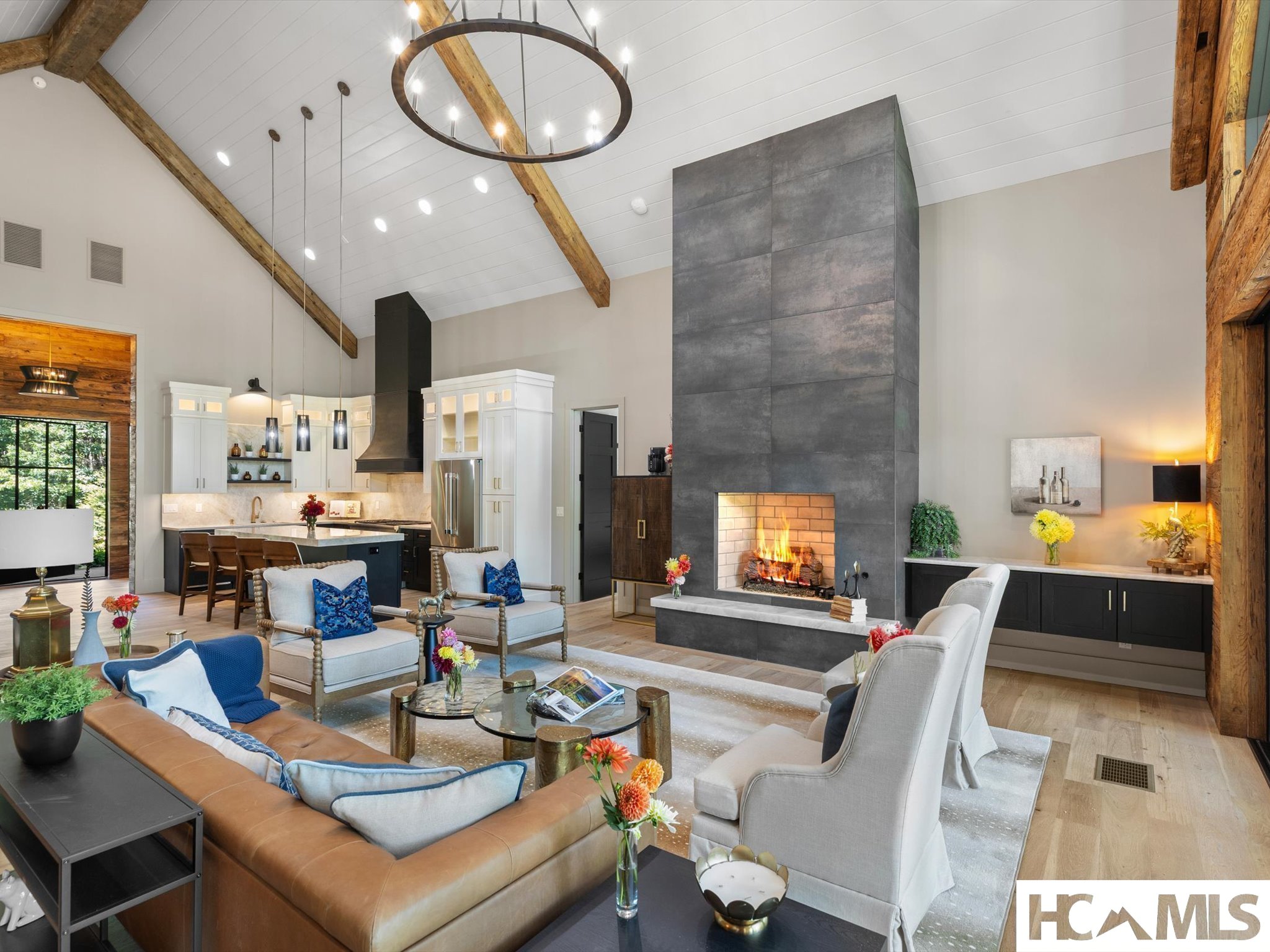 Residential in Sapphire 5