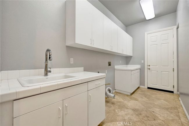 Laundry Rooom | Image 15