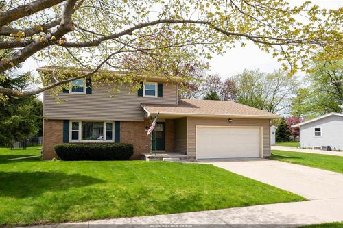 1235 S Westhaven Drive, Oshkosh, WI, 54904 | Card Image
