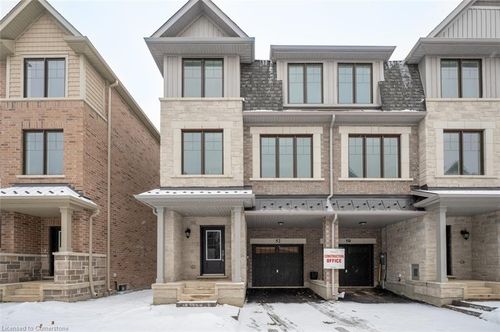 52 Folcroft St, Brampton, ON, L6Y6L3 | Card Image
