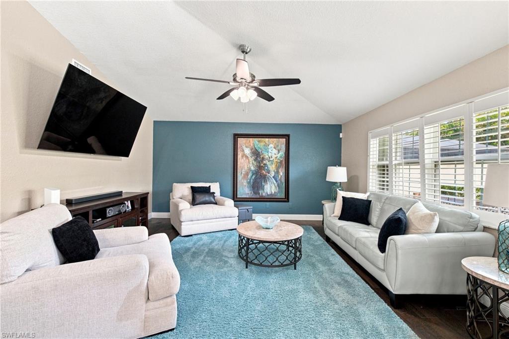 Residential in ESTERO 5