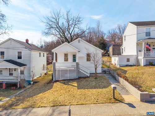 5 Montgomery Ave, Staunton, VA, 24401-3947 | Card Image