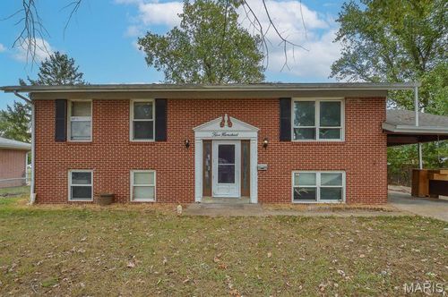 500 N 9th St, Mascoutah, IL, 62258-1124 | Card Image