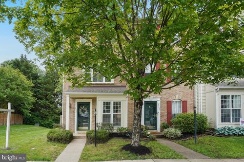 8501 Coronation Ln, BRISTOW, VA, 20136-1781 | Card Image