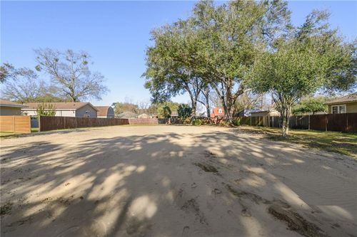 Lot 4 Holly Dr, Gretna, LA, 70053-4822 | Card Image