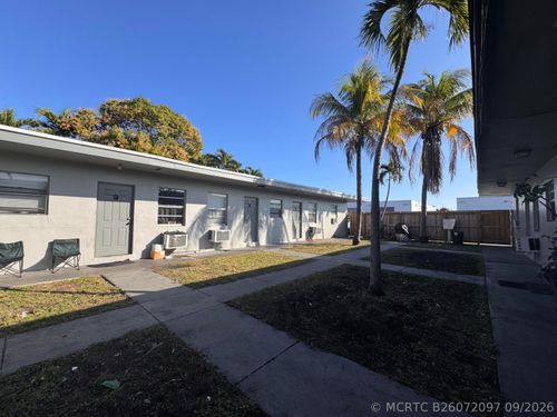 13-825 Nw 10th Ter, Fort Lauderdale, FL, 33311-7136 | Card Image