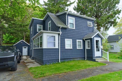 12 Bailey St, Lynn, MA, 01904-2212 | Card Image