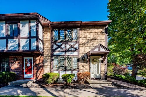 5 New Wickham Dr, Penfield, NY, 14526-2703 | Card Image