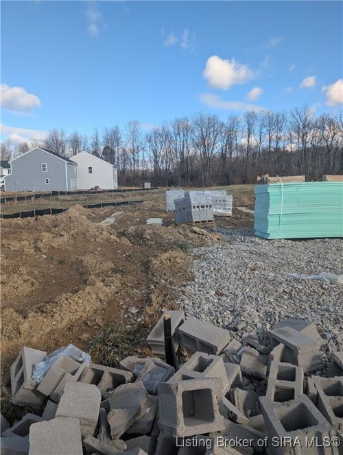 405 Springville Dr, Charlestown, IN, 47111-1454 | Card Image