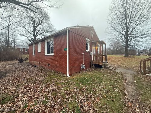 1314 Arapahoe Rd Se, Massillon, OH, 44646-8320 | Card Image