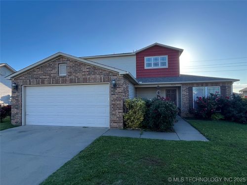 9022 257th East Pl, Broken Arrow, OK, 74014-7860 | Card Image
