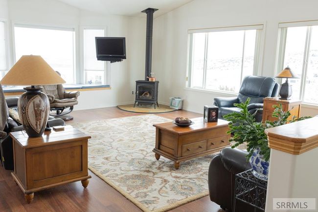 1027 E Butte Rd, House other with 3 bedrooms, 2 bathrooms and 1 parking in Menan ID | Image 6