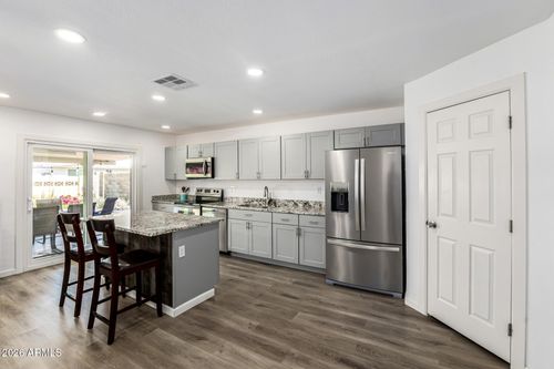 1930 W Joan De Arc Ave, Phoenix, AZ, 85029-1617 | Card Image